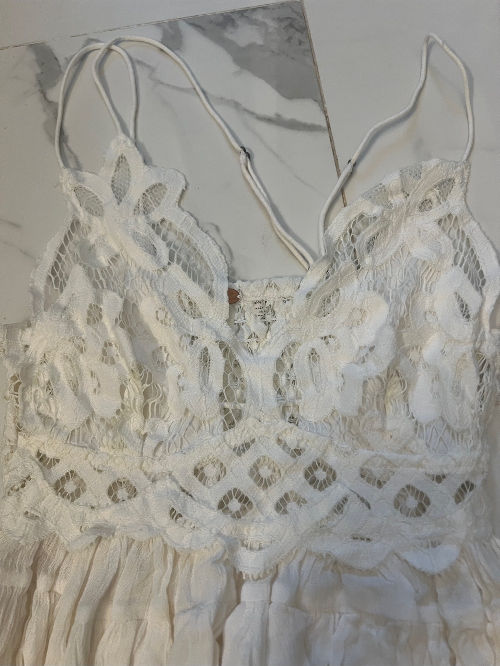 Free people White Lace Crochet Ruffle Cami Top xs - Picture 3 of 4